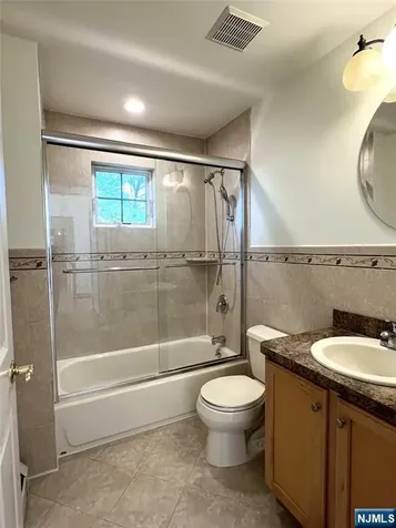 445 7th Street Palisades Park NJ 07650
