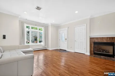 445 7th Street Palisades Park NJ 07650