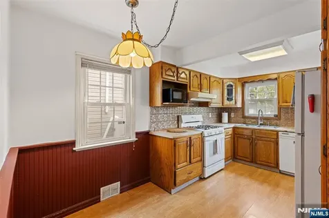 8 Huntting Drive Dumont NJ 07628