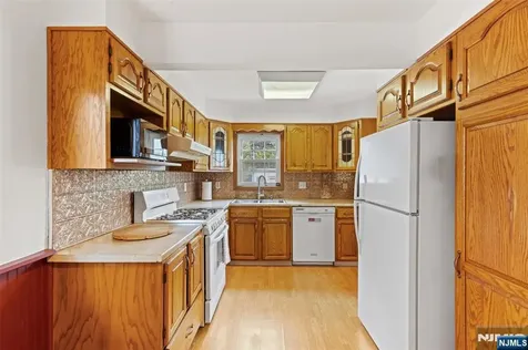 8 Huntting Drive Dumont NJ 07628