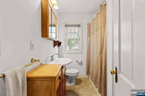 8 Huntting Drive Dumont NJ 07628