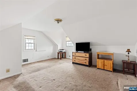 8 Huntting Drive Dumont NJ 07628