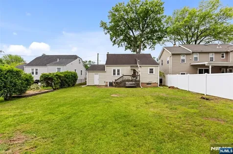 8 Huntting Drive Dumont NJ 07628