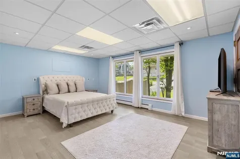 23 Sterling Street Franklin NJ 07416