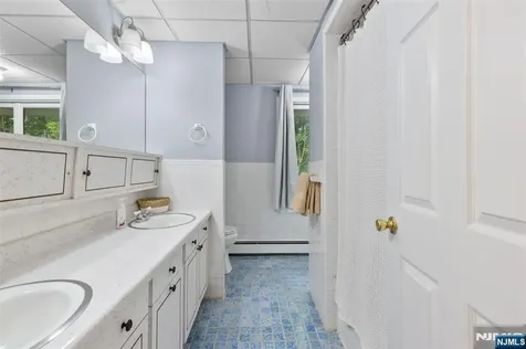 23 Sterling Street Franklin NJ 07416