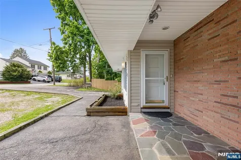 23 Sterling Street Franklin NJ 07416