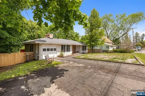 23 Sterling Street Franklin NJ 07416