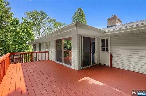 23 Sterling Street Franklin NJ 07416