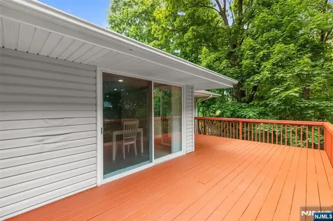 23 Sterling Street Franklin NJ 07416