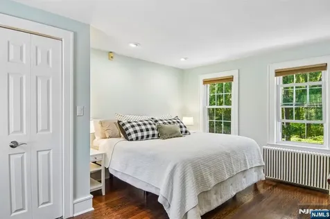 42 Hillside Avenue Upper Saddle River NJ 07458