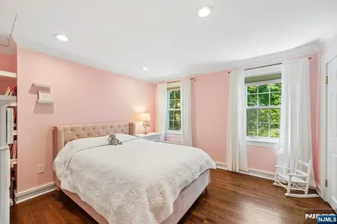42 Hillside Avenue Upper Saddle River NJ 07458