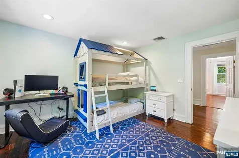 42 Hillside Avenue Upper Saddle River NJ 07458