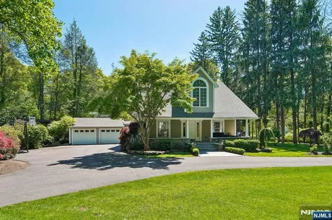 42 Hillside Avenue Upper Saddle River NJ 07458