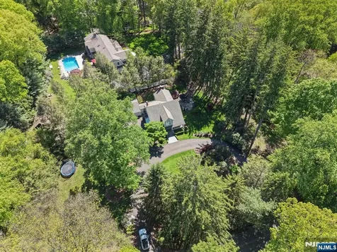 42 Hillside Avenue Upper Saddle River NJ 07458