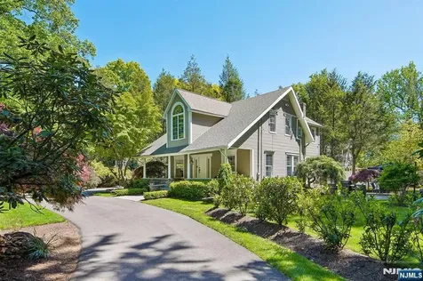 42 Hillside Avenue Upper Saddle River NJ 07458