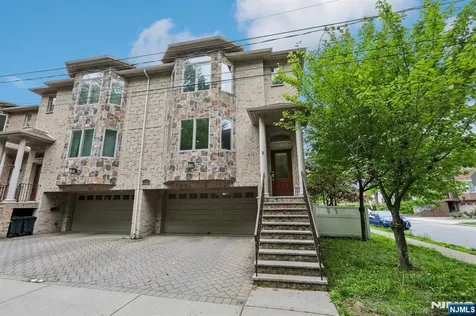 330 New York Avenue Fort Lee NJ 07024