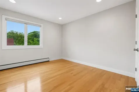 330 New York Avenue Fort Lee NJ 07024