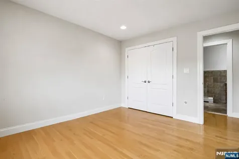 330 New York Avenue Fort Lee NJ 07024