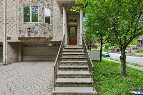 330 New York Avenue Fort Lee NJ 07024