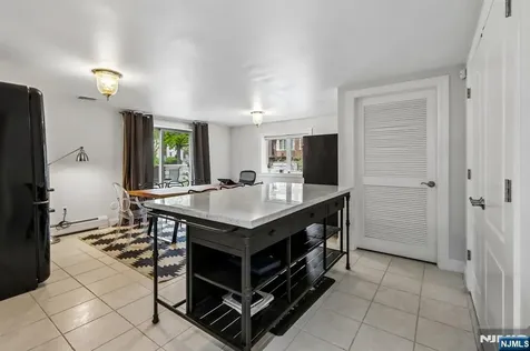 330 New York Avenue Fort Lee NJ 07024