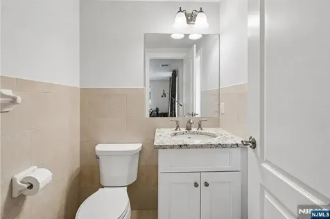 330 New York Avenue Fort Lee NJ 07024
