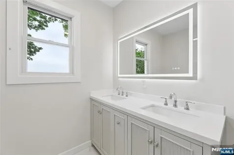 100 Prospect Terrace East Rutherford NJ 07073