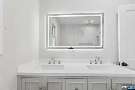 100 Prospect Terrace East Rutherford NJ 07073