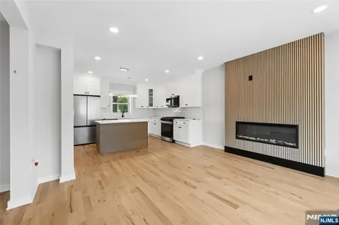 100 Prospect Terrace East Rutherford NJ 07073