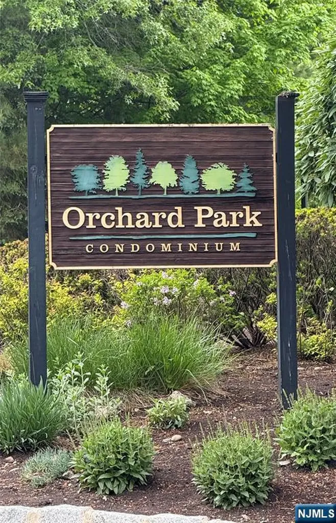 215 Orchard Park Allendale NJ 07401