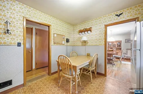 90 Mcnomee Street Oakland NJ 07436