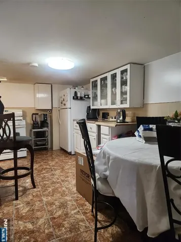 324 Clifton Avenue Newark NJ 07104