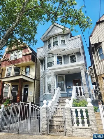 324 Clifton Avenue Newark NJ 07104