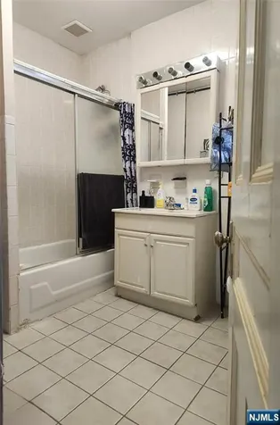 324 Clifton Avenue Newark NJ 07104