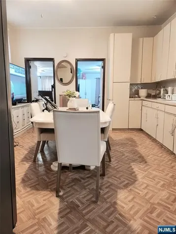 324 Clifton Avenue Newark NJ 07104