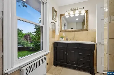 82 Arlington Avenue Caldwell NJ 07006