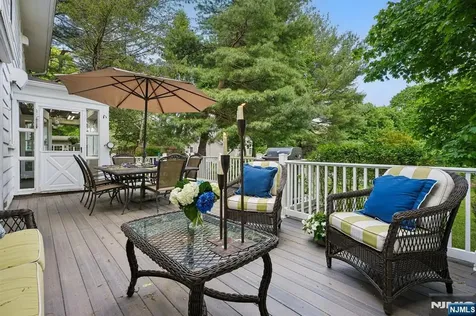 82 Arlington Avenue Caldwell NJ 07006