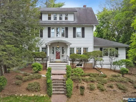 82 Arlington Avenue Caldwell NJ 07006