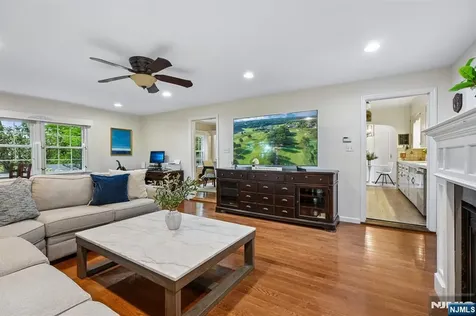 82 Arlington Avenue Caldwell NJ 07006