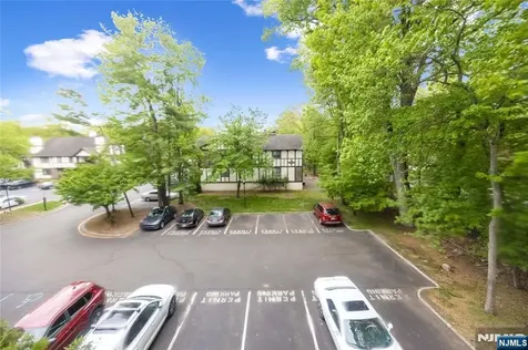 1409 Faulkner Court Mahwah NJ 07430