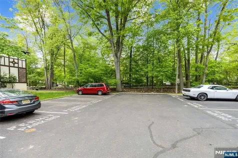 1409 Faulkner Court Mahwah NJ 07430