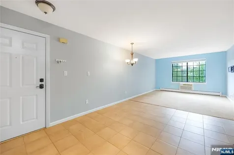 1409 Faulkner Court Mahwah NJ 07430