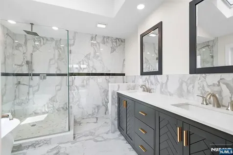 332 12th Street Palisades Park NJ 07650