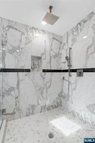 332 12th Street Palisades Park NJ 07650