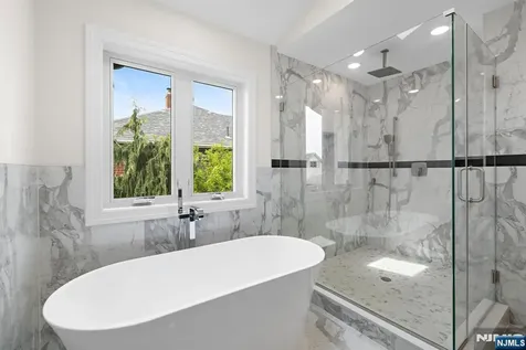 332 12th Street Palisades Park NJ 07650