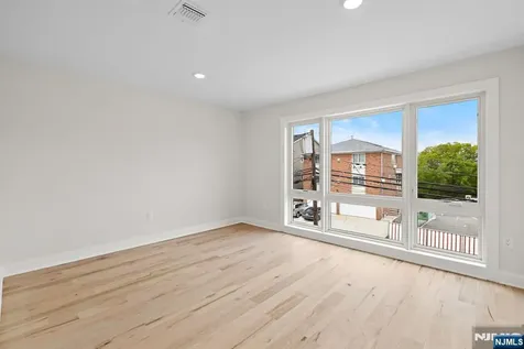 332 12th Street Palisades Park NJ 07650