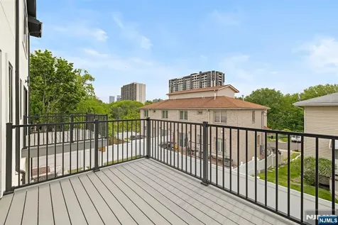332 12th Street Palisades Park NJ 07650