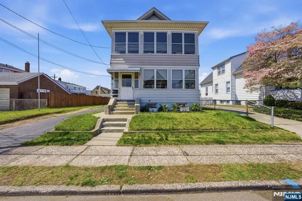 345 4th Street Saddle Brook NJ 07663