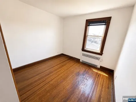 345 4th Street Saddle Brook NJ 07663