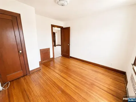 345 4th Street Saddle Brook NJ 07663