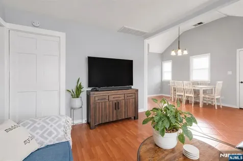 108 Ottawa Hasbrouck Heights NJ 07604